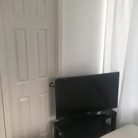 Manhattan Beach Apartment
